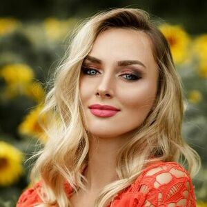 Dasha Hot